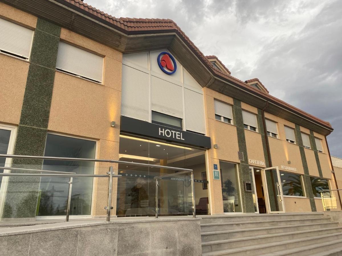 Hotel Arias Aeropuerto Santiago Del Monte Luaran gambar