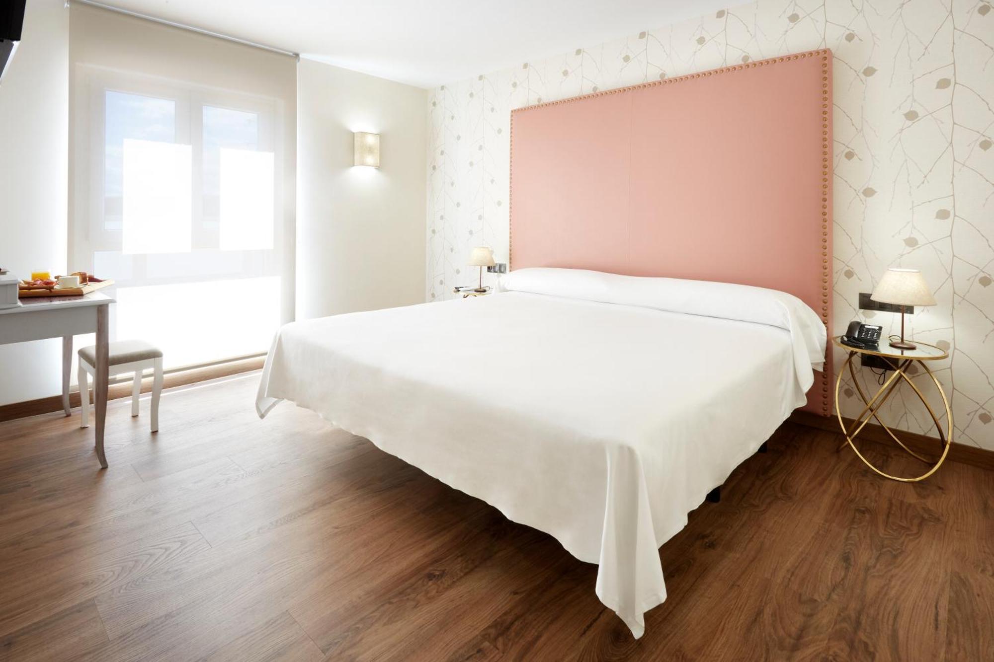 Hotel Arias Aeropuerto Santiago Del Monte Luaran gambar