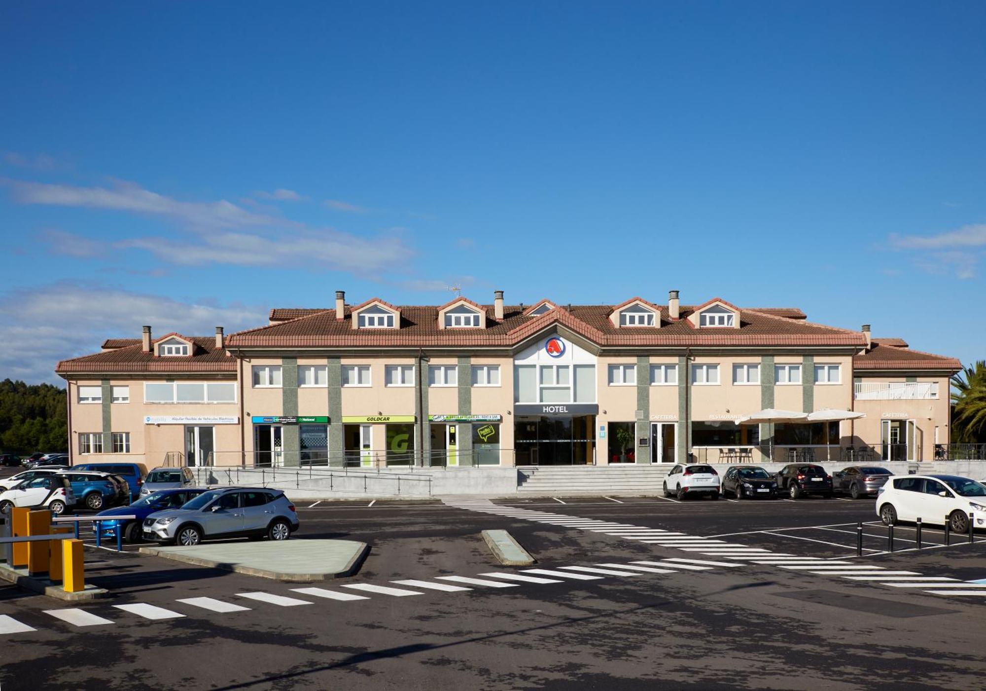 Hotel Arias Aeropuerto Santiago Del Monte Luaran gambar